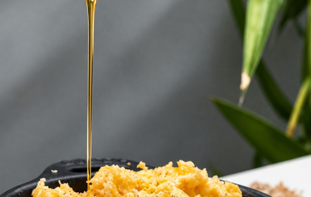 Scrambled eggs with lobster oil